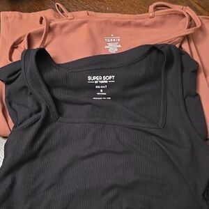 Bundle Of 2 EUC Torrid 0 Black and Brown Super Soft Tank Tops